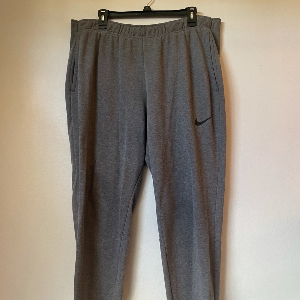XXL dark gray Nike sweatpants